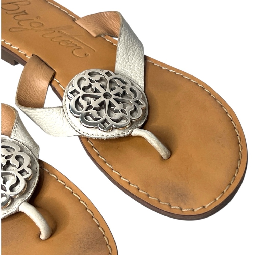 BRIGHTON Alice White Leather Sandals Silver‎ Medallion Size 8.5 - Picture 5 of 12
